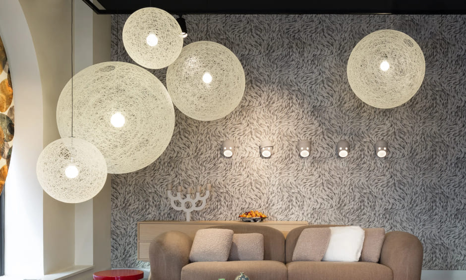 トーヨーキッチンスタイル　moooi モーイ　椅子　スツール　　カーボンバースツール